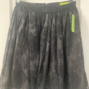 New Alice+ Olive lace Skirt